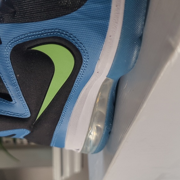 Nike LeBron IX (10.5M) - Picture 10 of 16